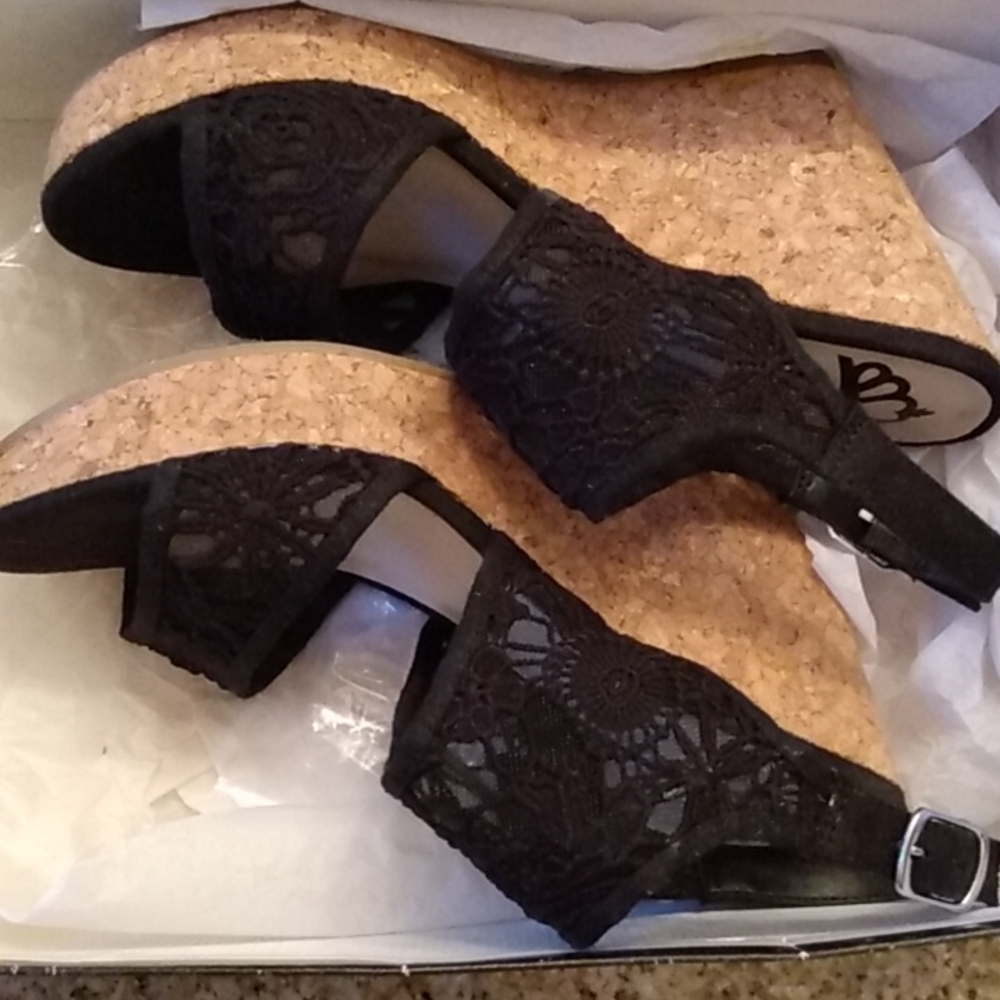 Fergaliscous shoes